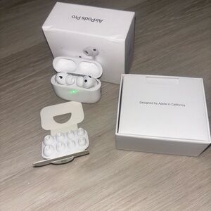 Apple AirPods Pro with Charging Case - White